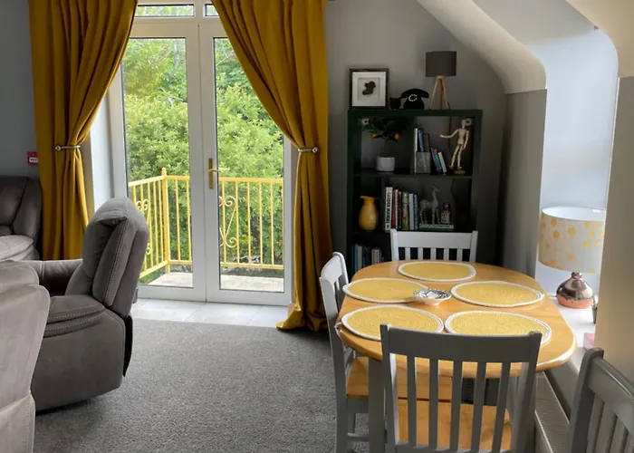 아파트 River View